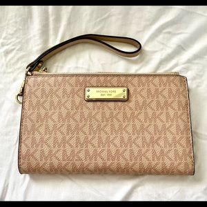 Michael Kors Smartphone Wallet